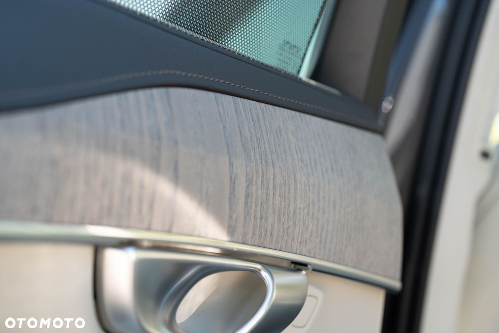 Volvo XC 90 B5 D AWD Ultimate Bright 7os - 17