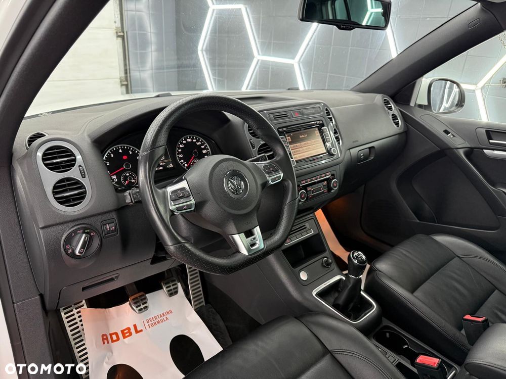 Volkswagen Tiguan 1.4 TSI 4Mot Perfectline R-Style - 22
