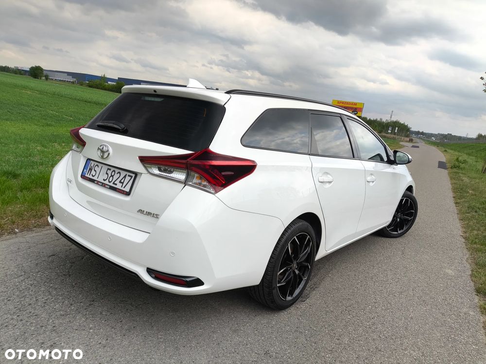 Toyota Auris 1.33 Dual-VVT-i Cool - 8