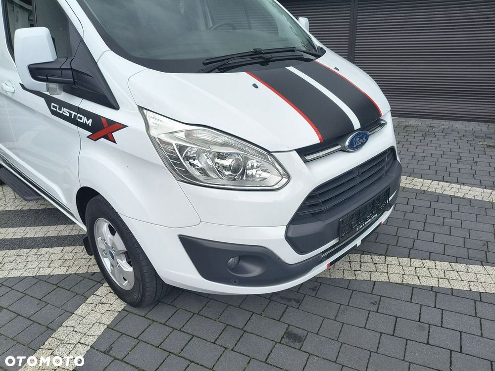 Ford Tourneo Custom - 26