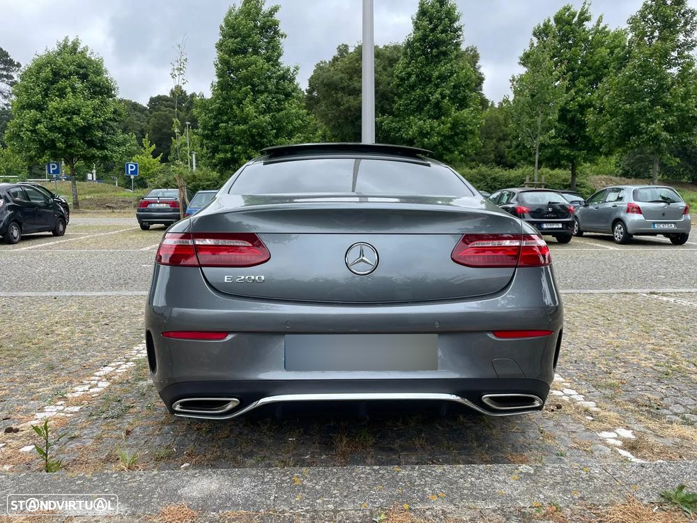 Mercedes-Benz E 200 AMG Line - 21