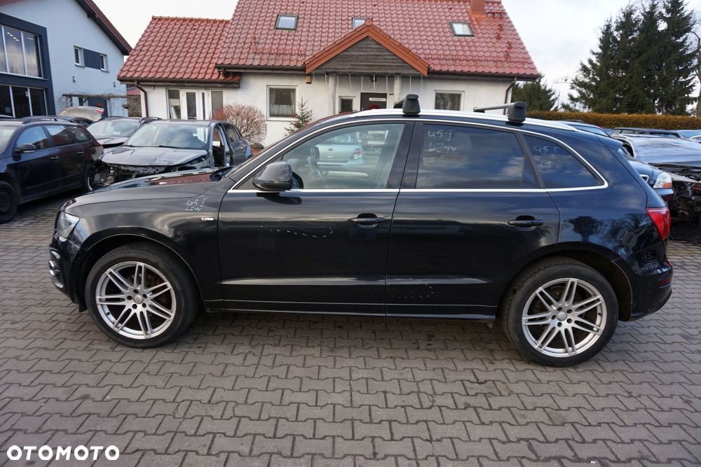 AUDI Q5 I 8R 2009 LZ9Y 2.0 TDI CAHA 170KM KWT CZARNY na części - 2