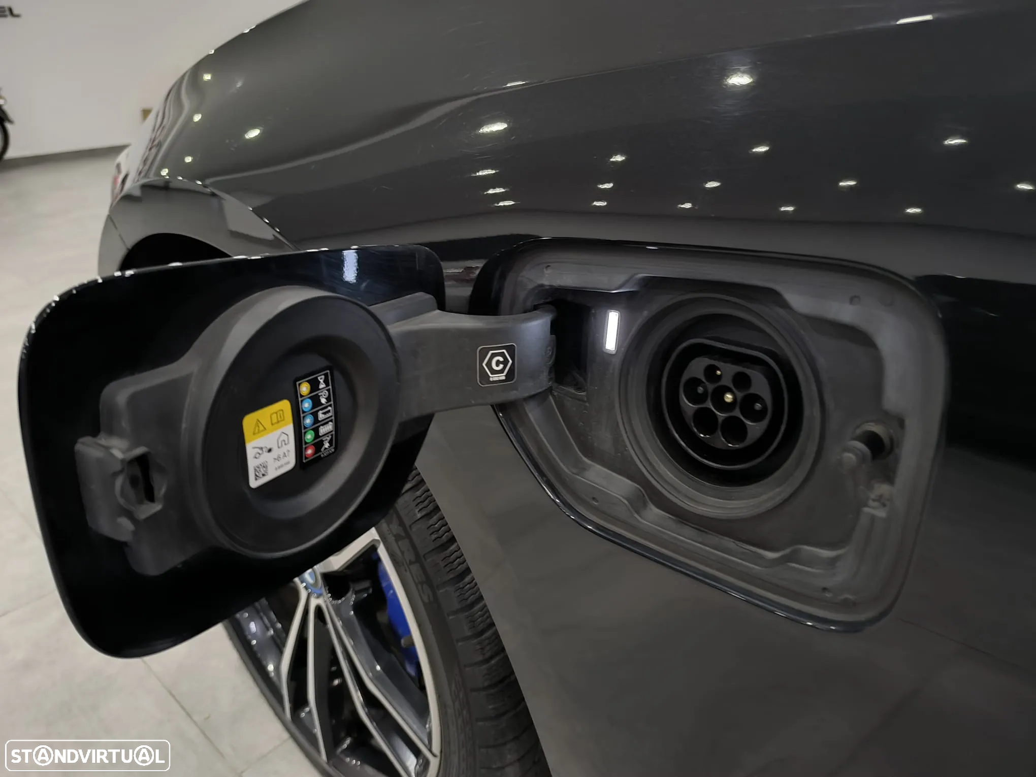 BMW 330 e Pack Desportivo M Auto - 20
