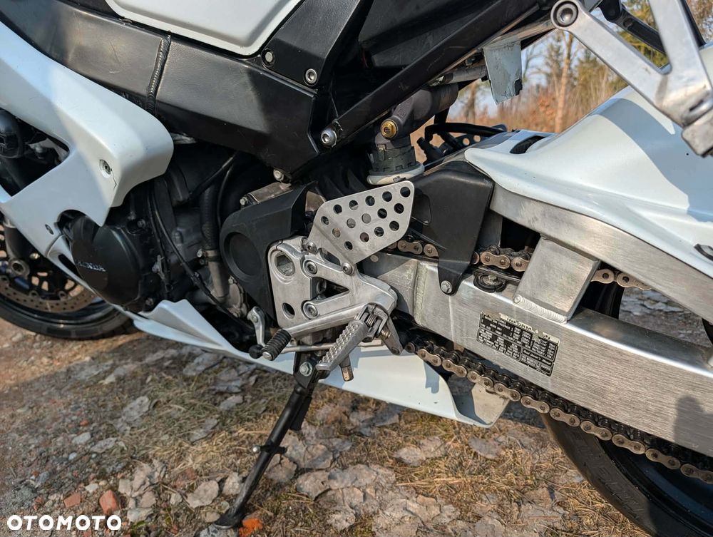 Honda CBR - 16