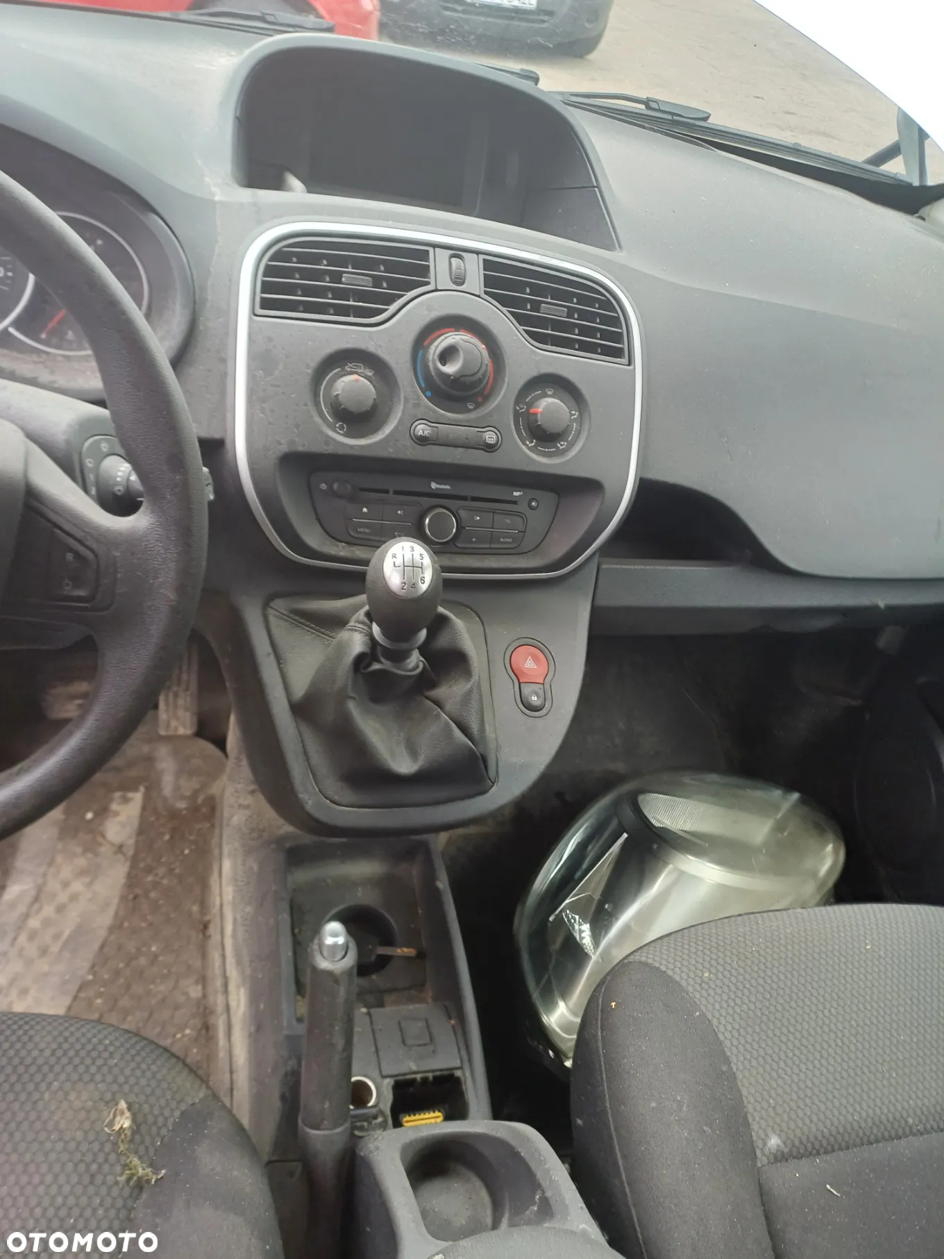 Renault KANGOO - 21