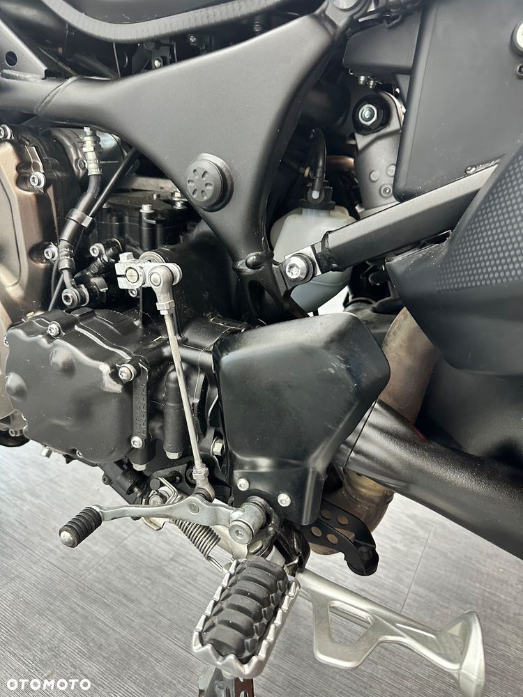 Yamaha Super Tenere - 21