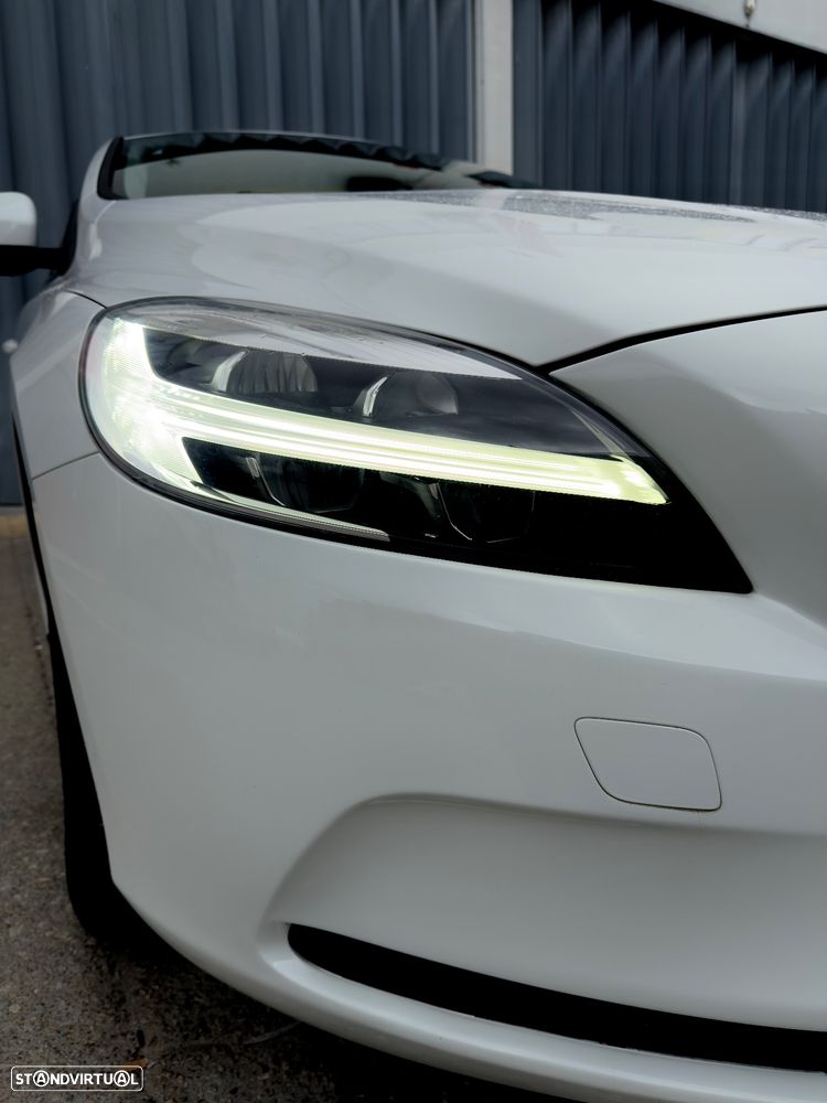 Volvo V40 1.5 T3 Sport Edition Geartronic - 4