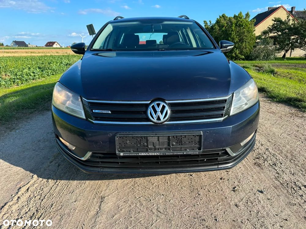 Volkswagen Passat - 2