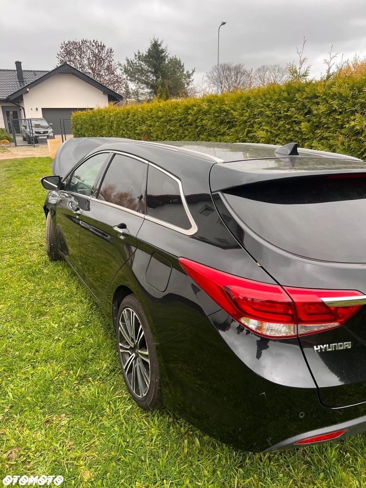 Hyundai i40 Kombi 1.7 CRDi DCT Premium - 10