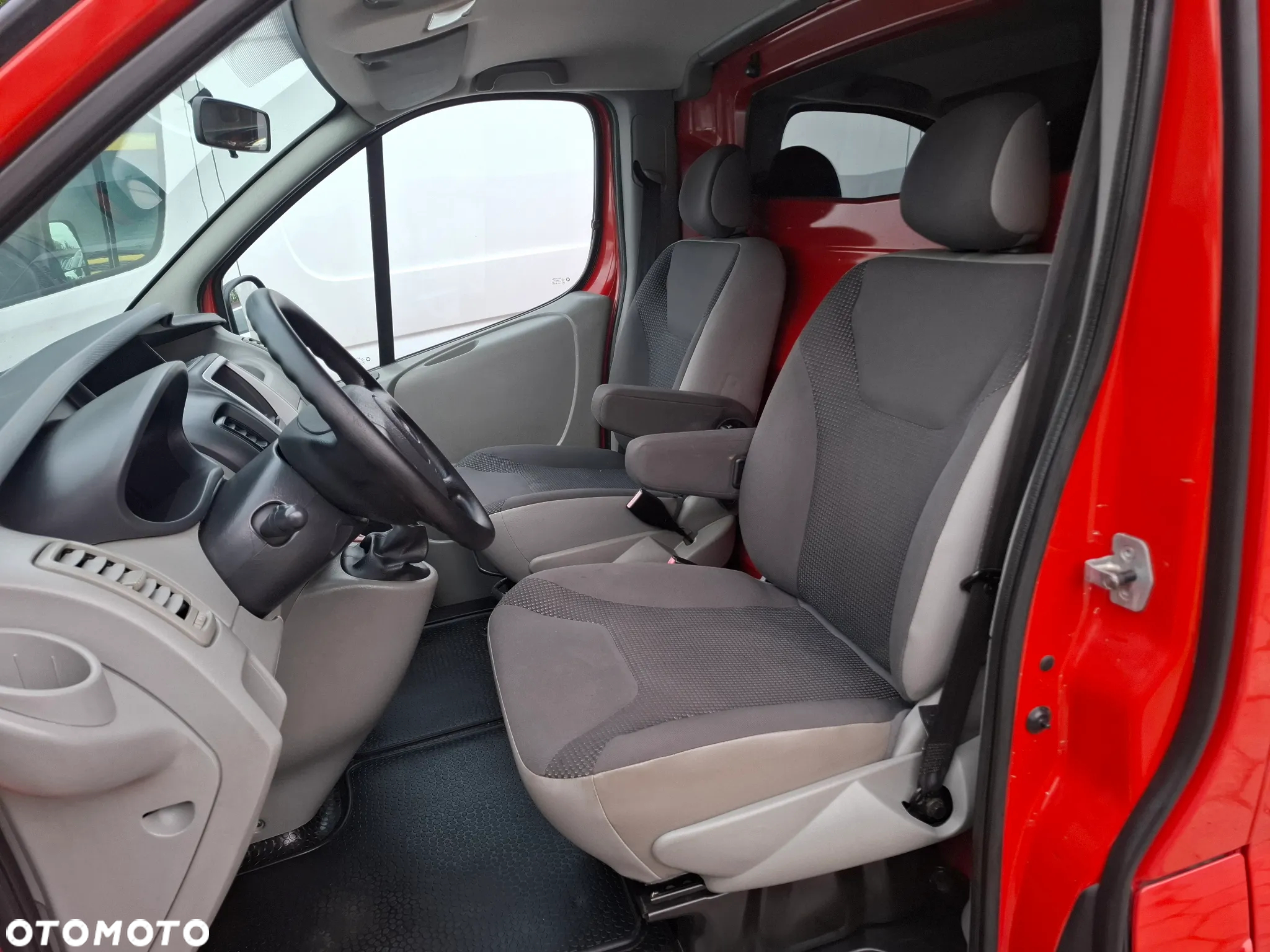 Opel Vivaro 2012 2.0CDTI 115KM 6BIEGÓW KLIMA - 17