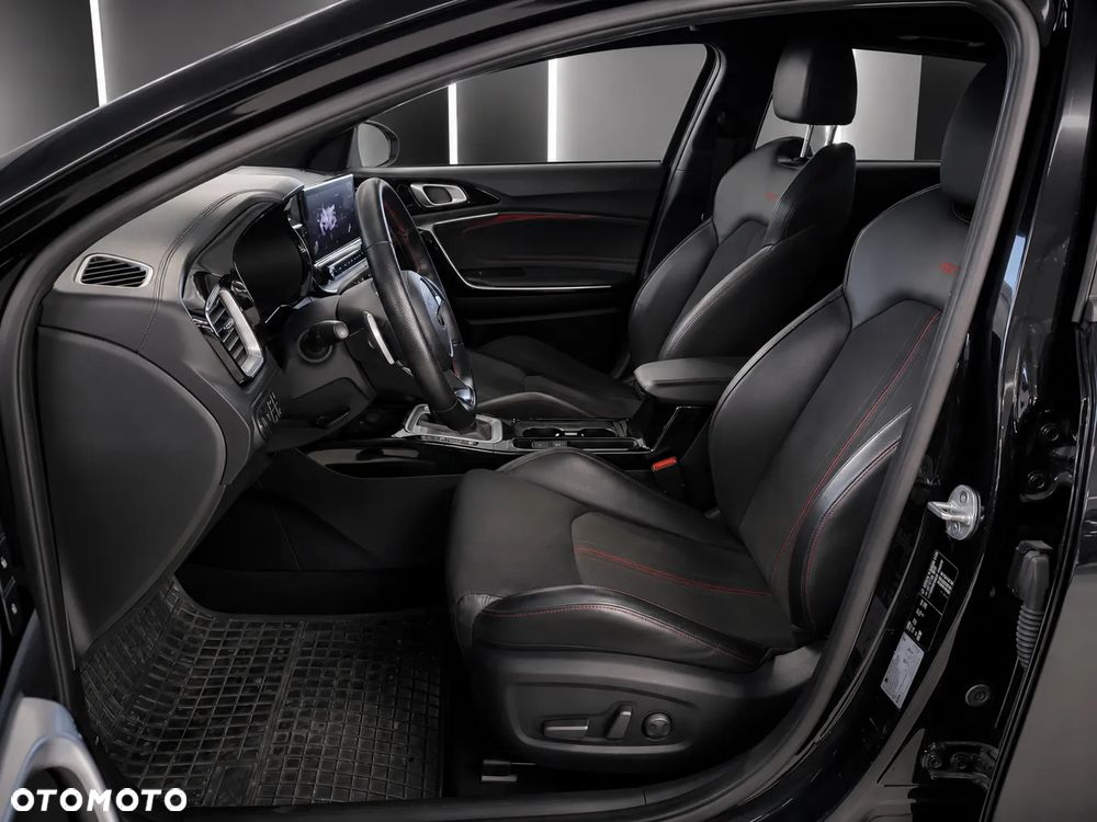 Kia ProCeed 1.6 T-GDI GT DCT - 8