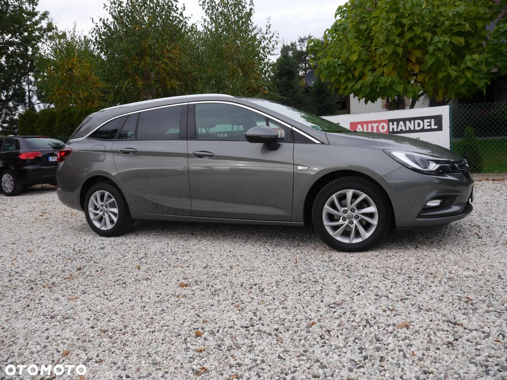 Opel Astra 1.4 Turbo Business - 11