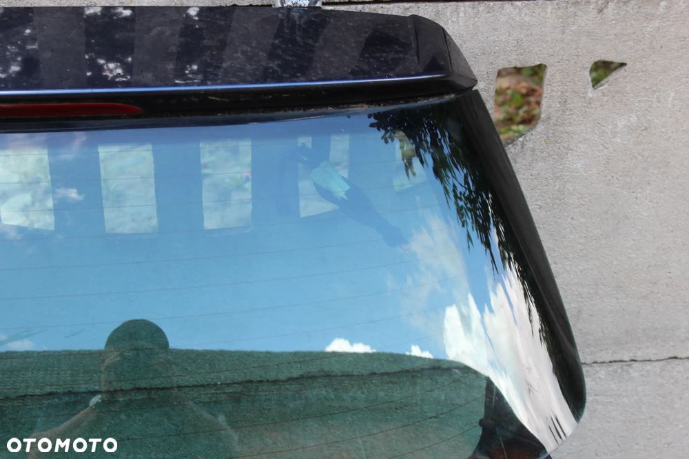 SZYBA TYLNEJ KLAPY VW PASSAT B7 KOMBI 2010 - 2