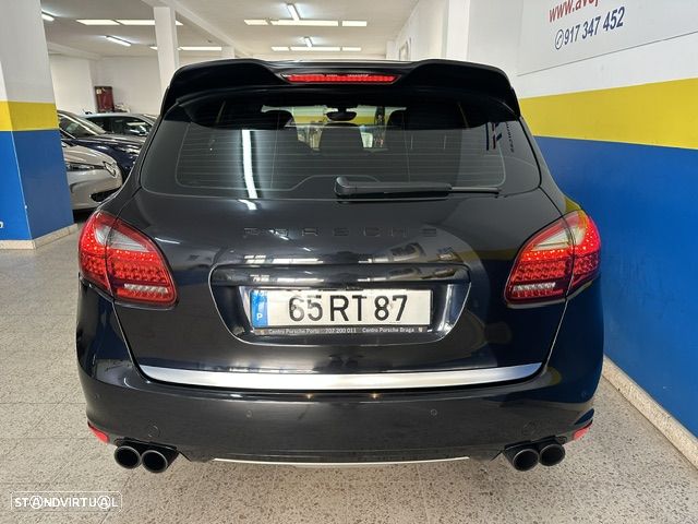 Porsche Cayenne S - 8