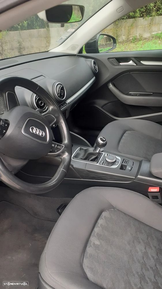 Audi A3 Limousine 1.6 TDI Advance - 5