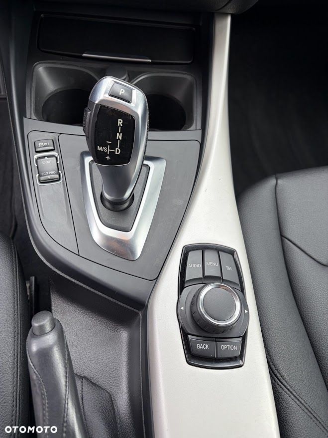 BMW Seria 2 228i - 8