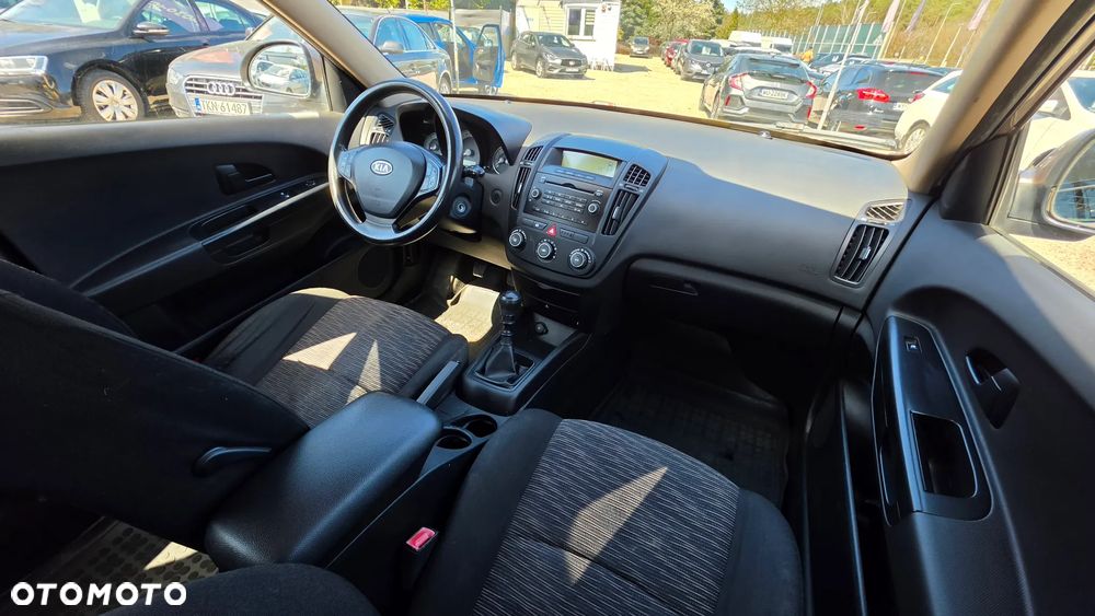 Kia Ceed 1.6 Crdi Comfort - 17