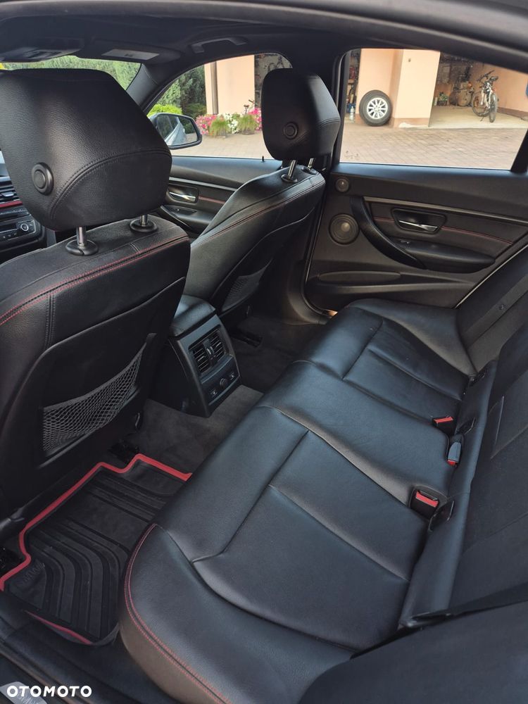 BMW Seria 3 335i xDrive Sport Line - 10