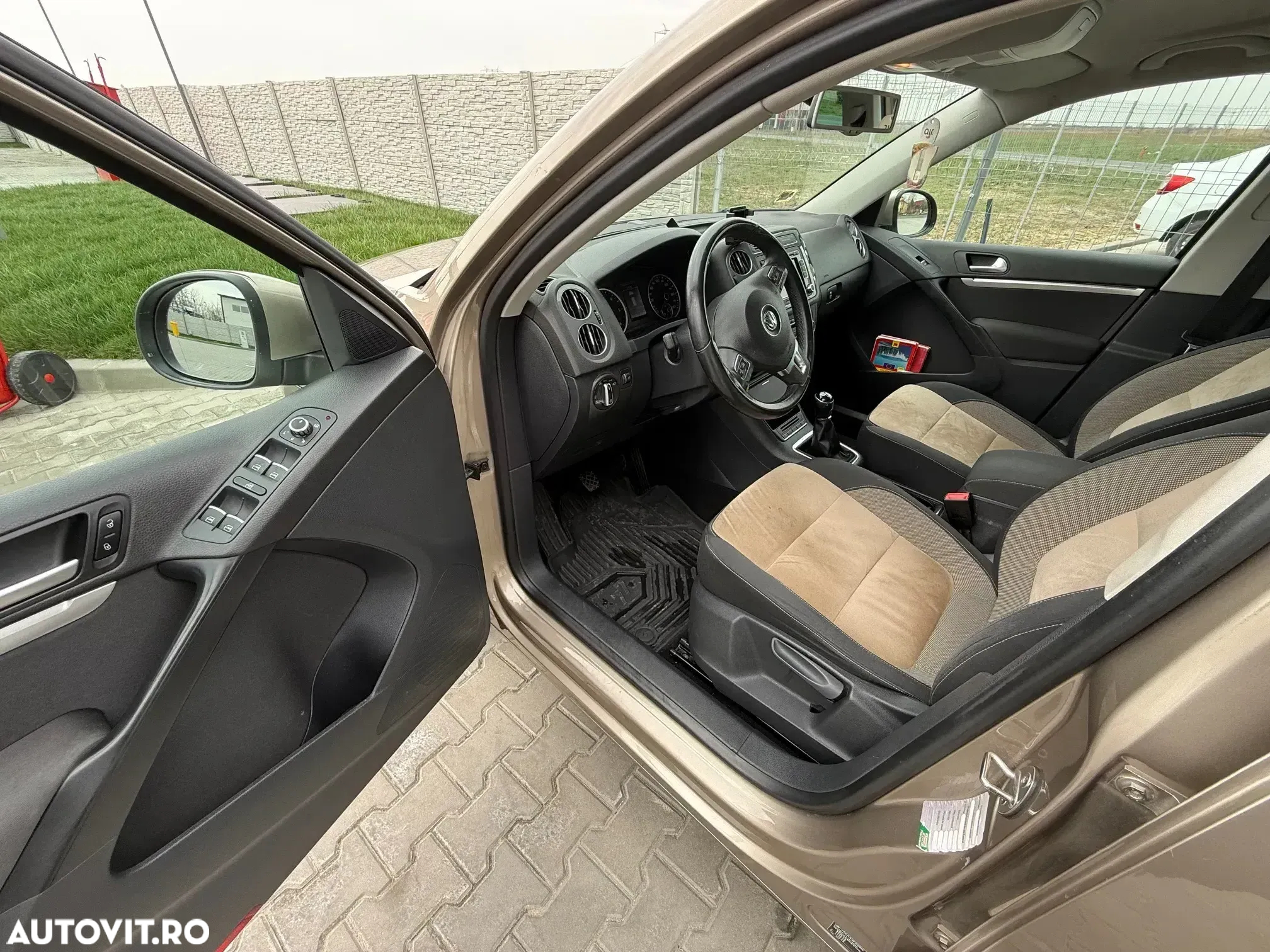 Volkswagen Tiguan 2.0 TDI 4Motion Sport & Style - 9