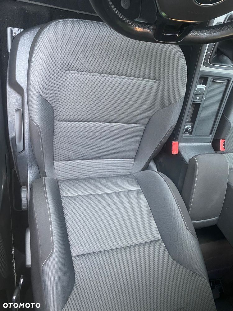Volkswagen Golf - 16