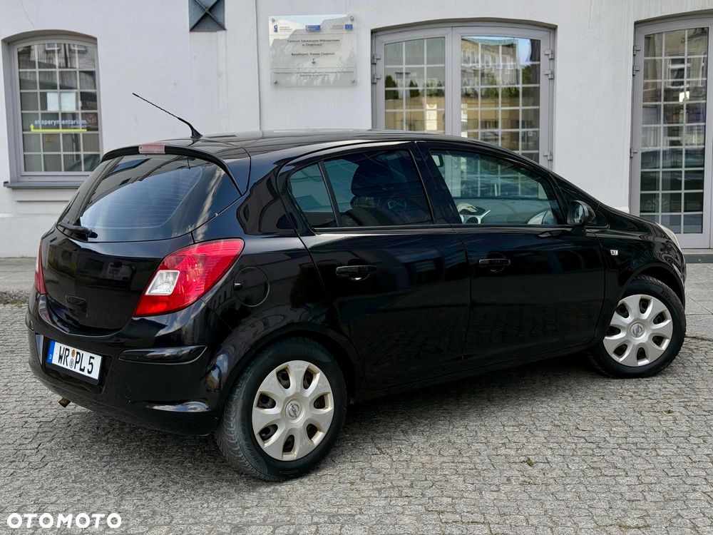 Opel Corsa 1.2 16V Cosmo - 4