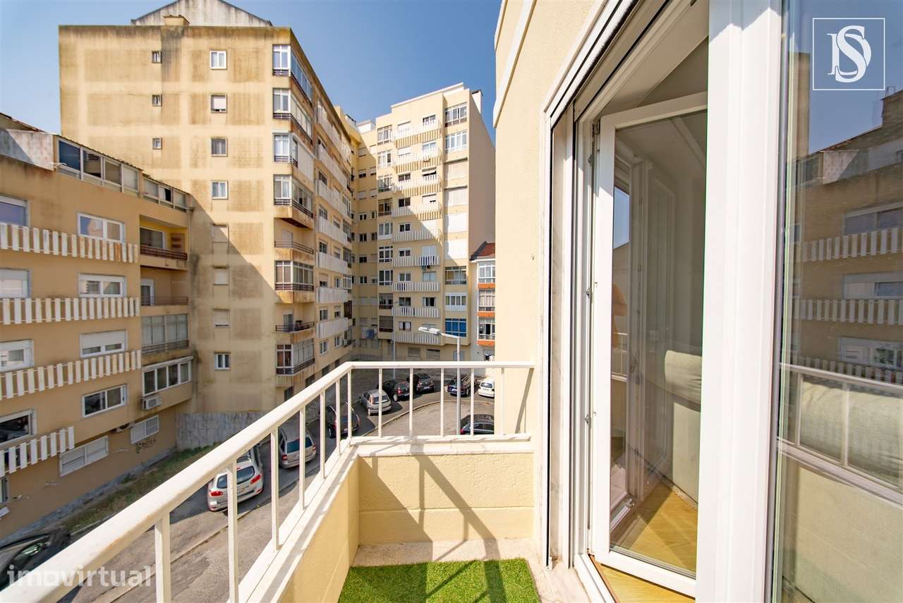 T3 Totalmente Remodelado na Amadora – Junto à Academia Militar - Grande imagem: 4/30