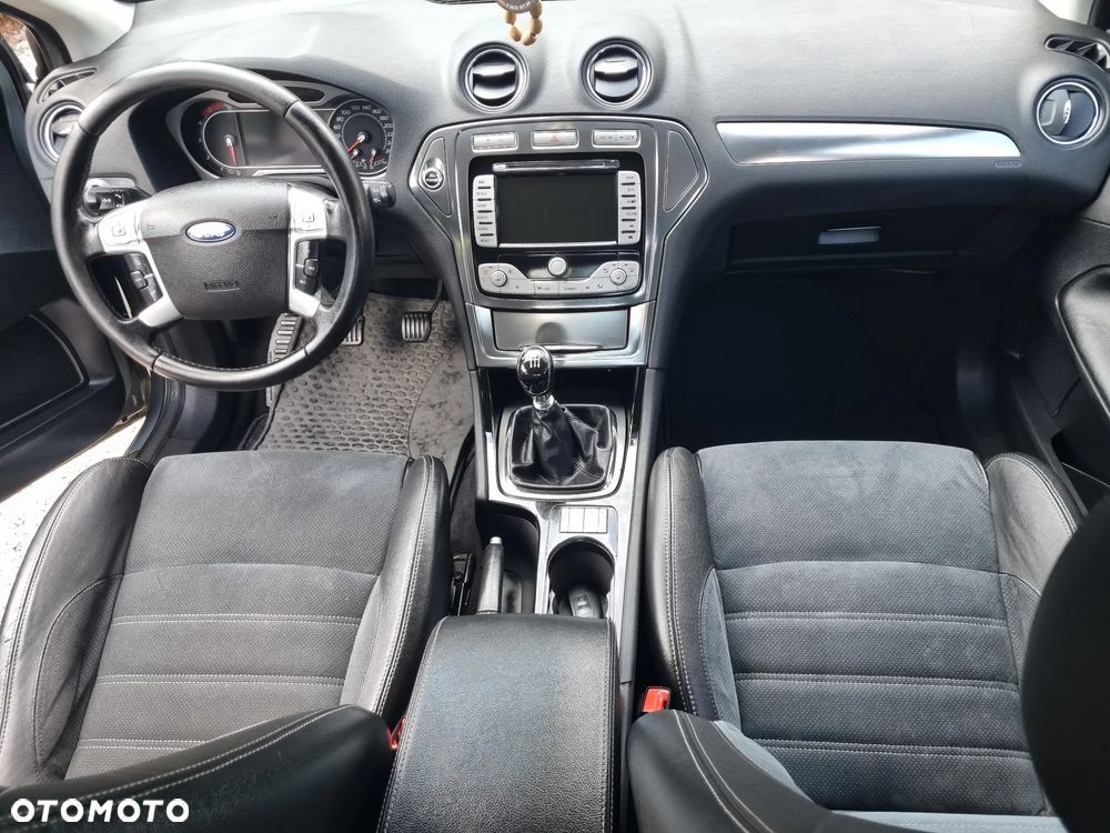 Ford Mondeo - 13