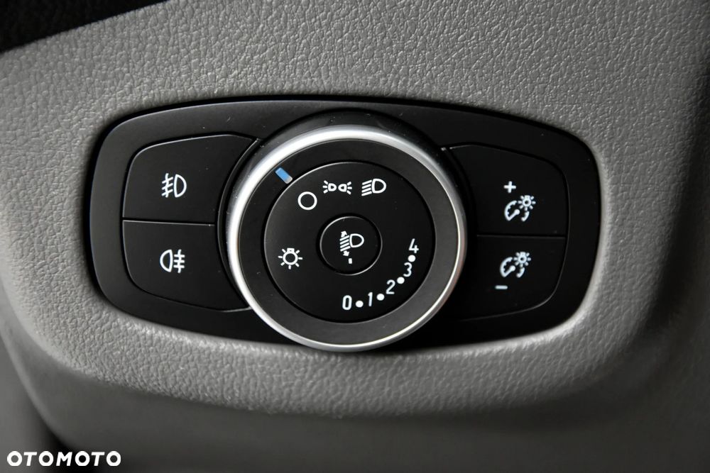 Ford Tourneo Connect 1.5 EcoBlue Start-Stop Titanium - 28