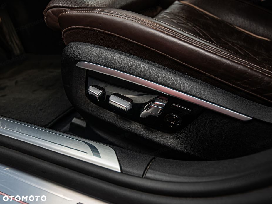 BMW Seria 7 740d xDrive - 10