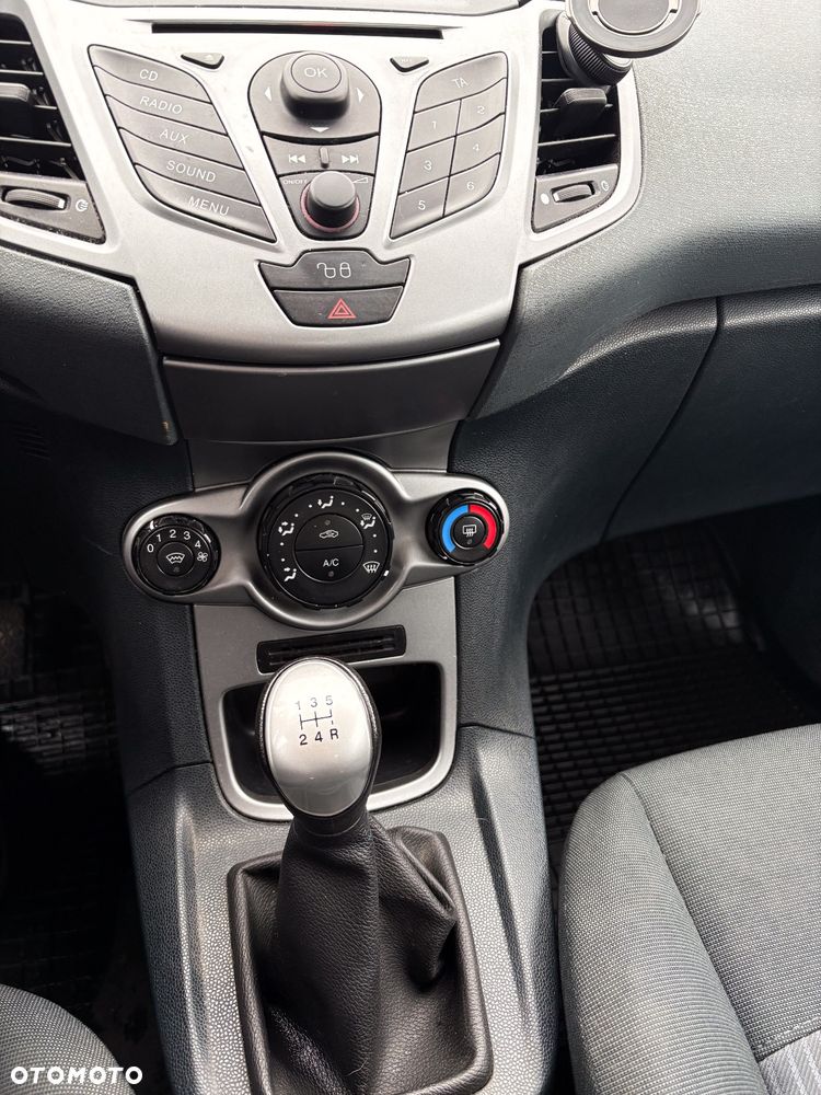 Ford Fiesta - 20