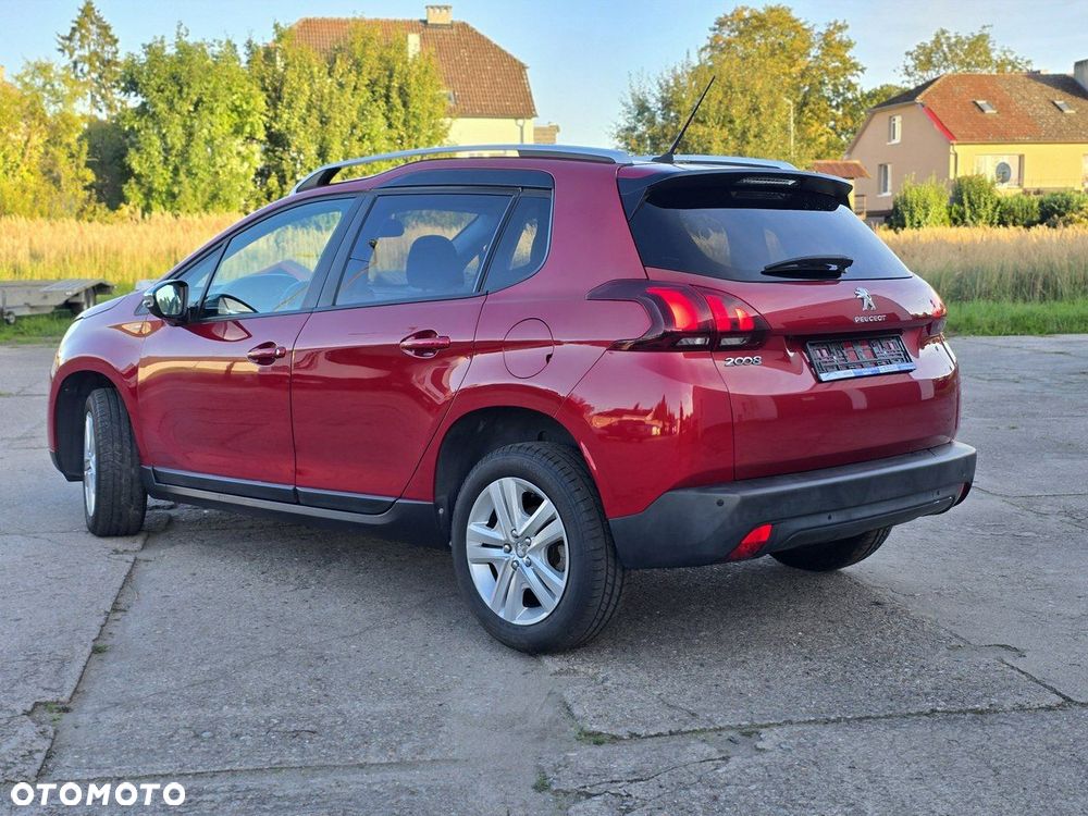 Peugeot 2008 1.2 Pure Tech Style - 12
