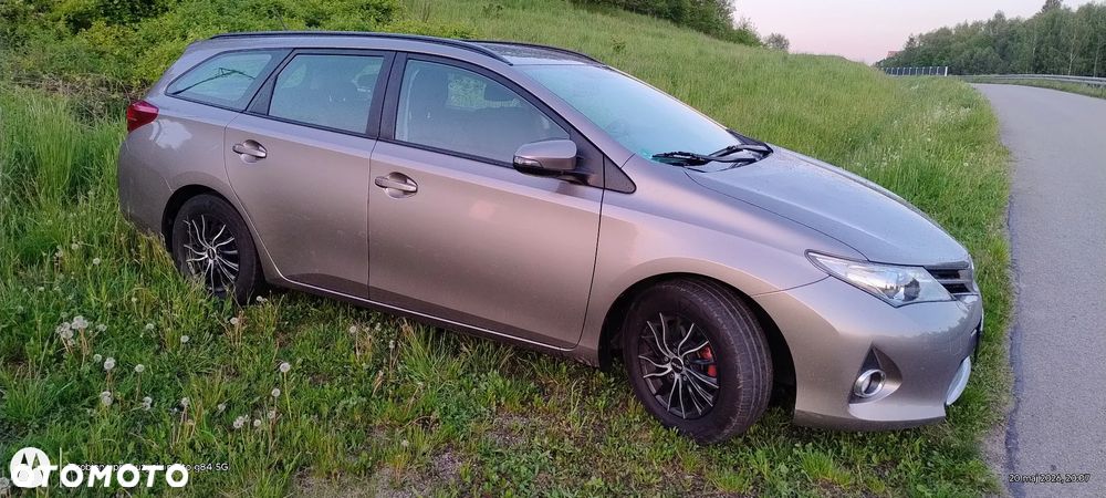 Toyota Auris 1.4 D-4D Dynamic - 6