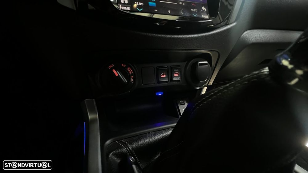 Nissan Pick Up - 15