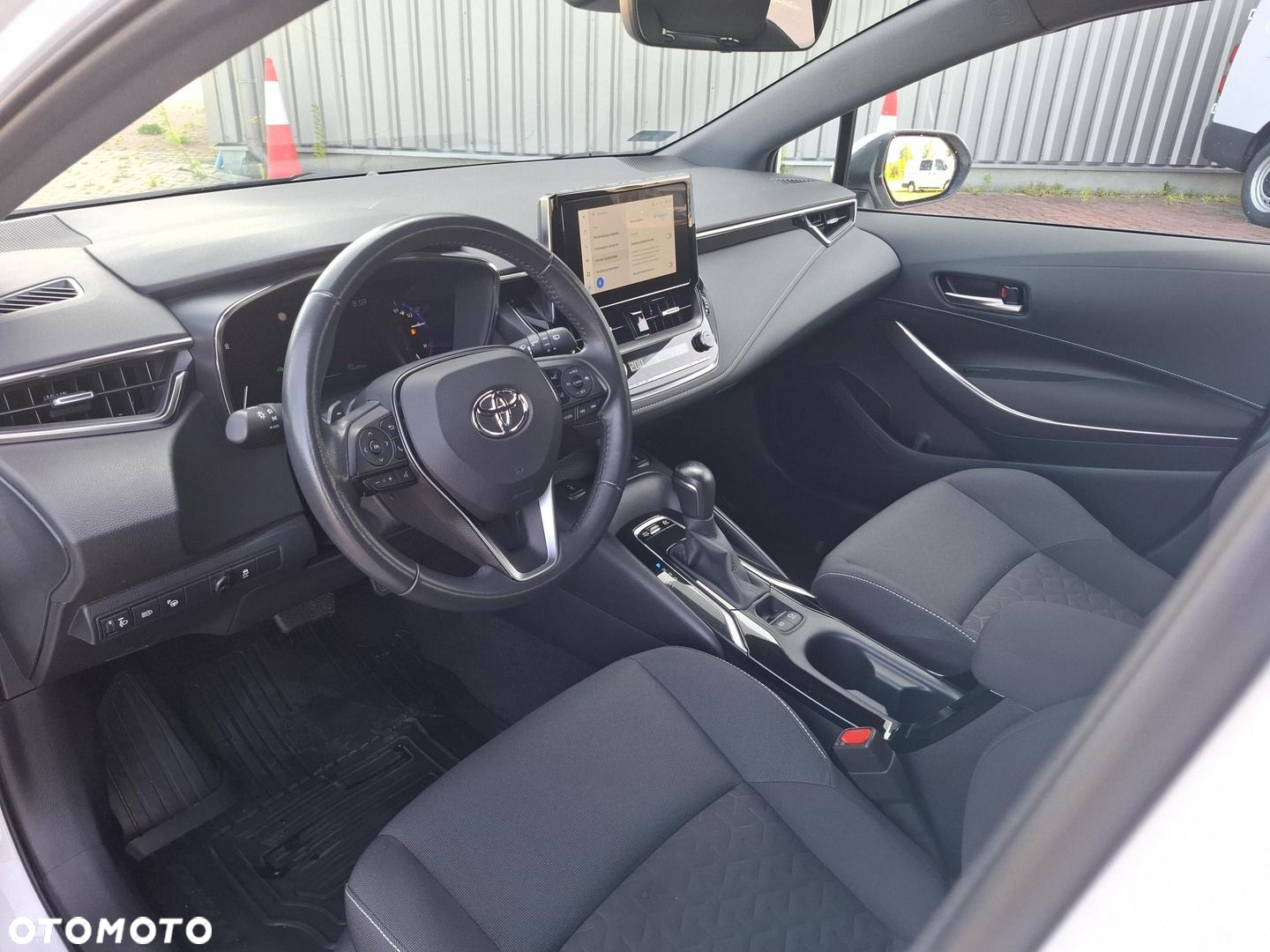 Toyota Corolla - 11