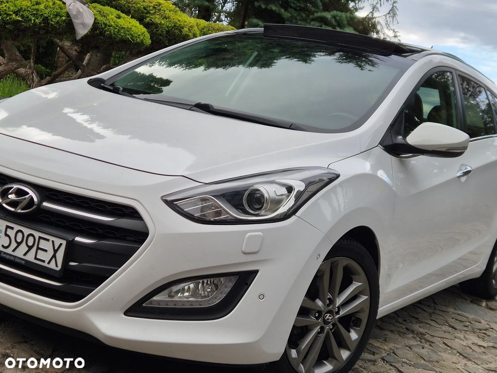 Hyundai i30 blue Kombi 1.6 CRDi DCT Premium - 11