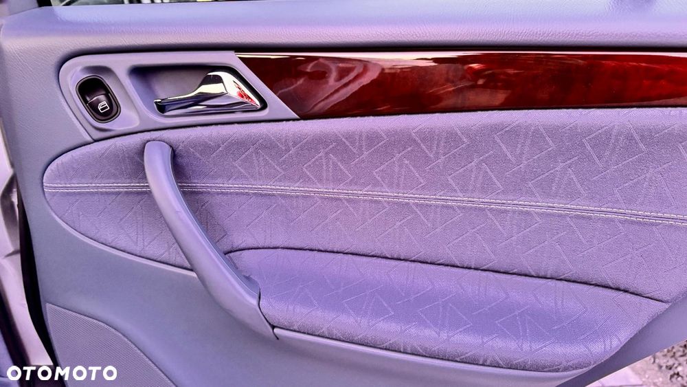 Mercedes-Benz Klasa C - 23