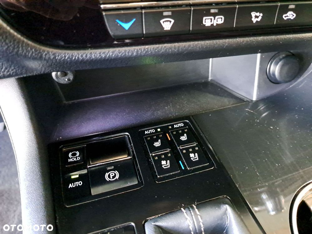 Lexus RX - 27