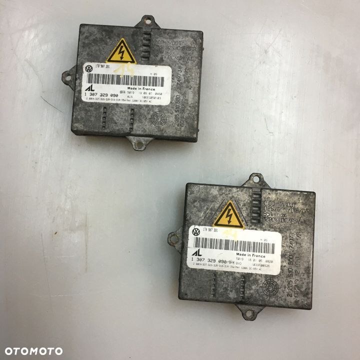 PRZETWORNICA XENON LEWA/PRAWA GOLF V 1T0907391 OK - 1