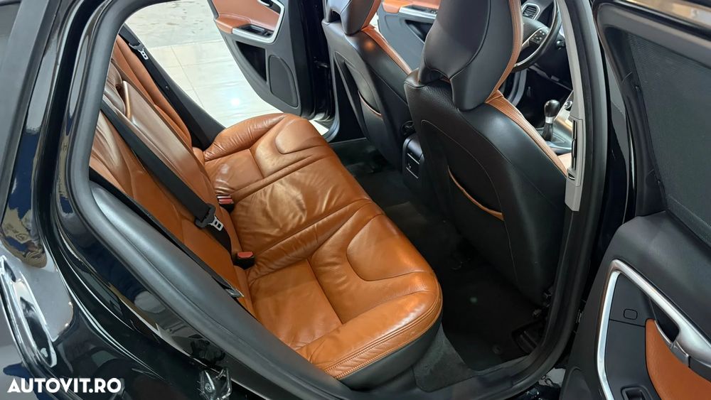 Volvo V60 D3 Momentum - 20