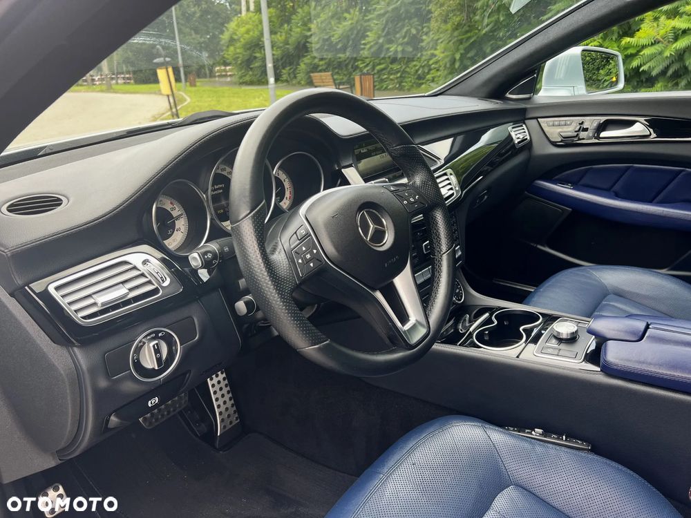 Mercedes-Benz CLS - 9
