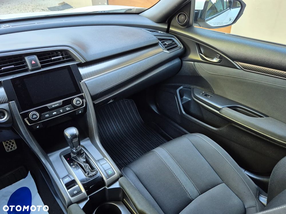 Honda Civic 1.5 i-VTEC Turbo CVT Sport - 11