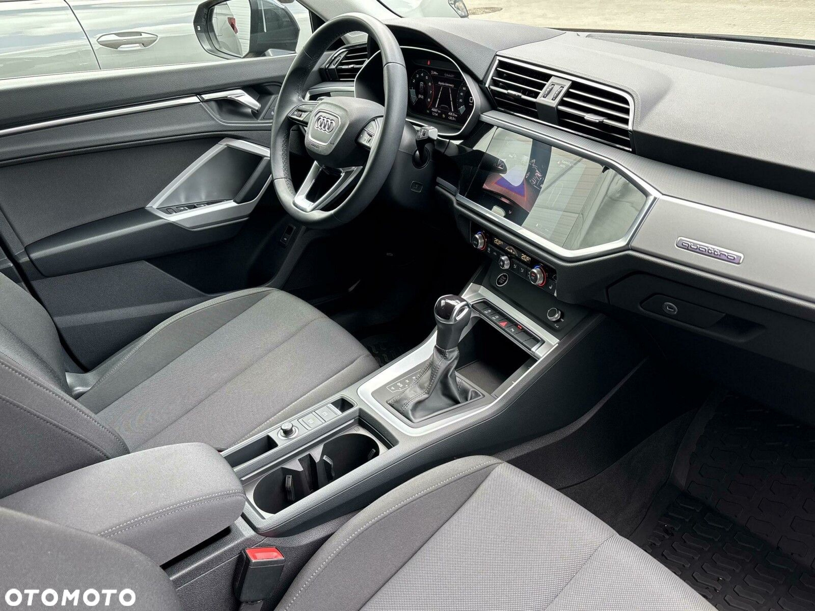 Audi Q3 - 30