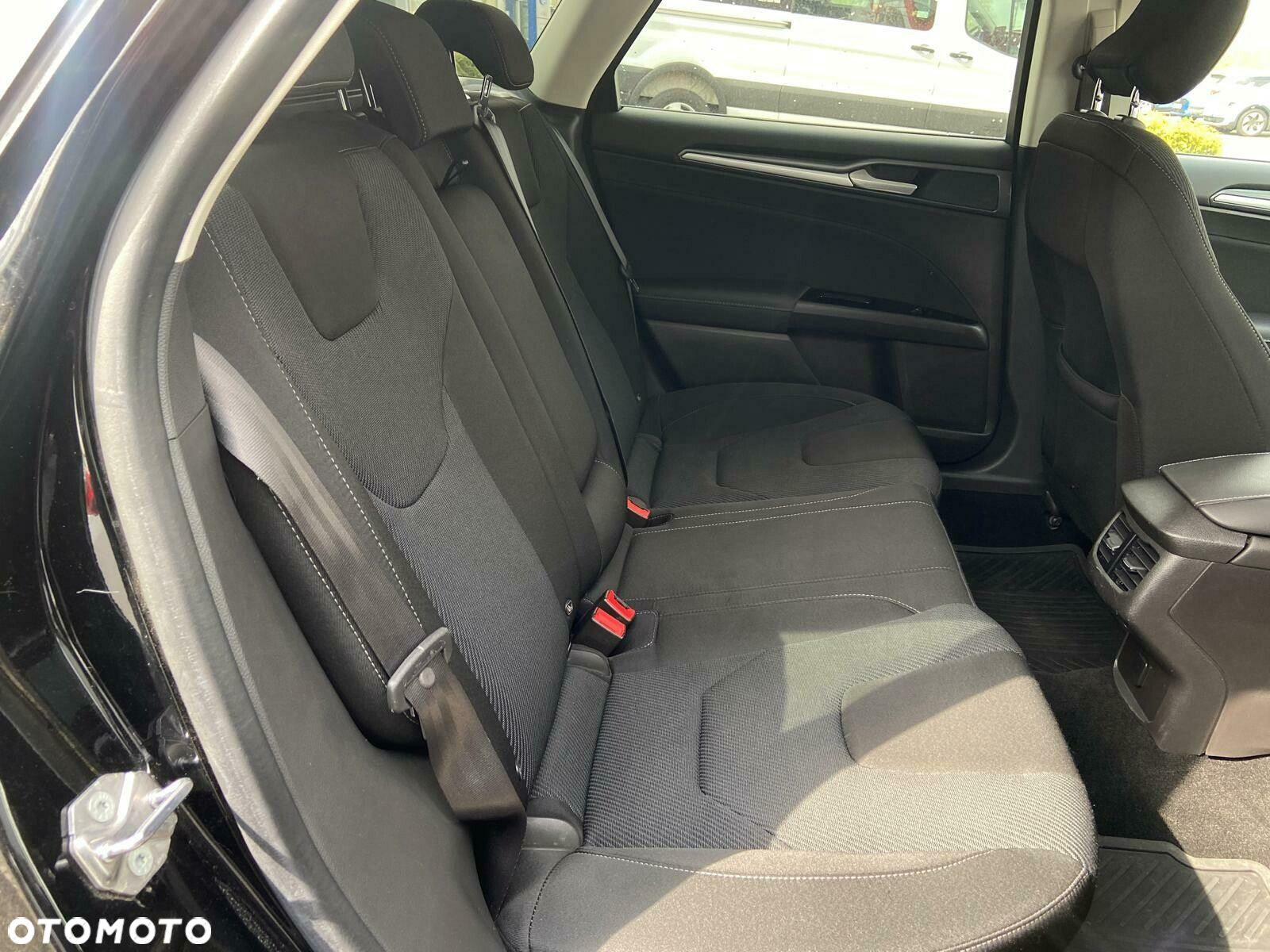Ford Mondeo - 10