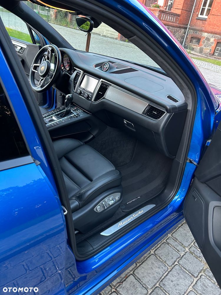 Porsche Macan Turbo - 19