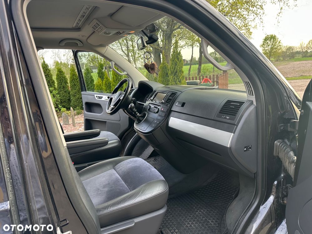 Volkswagen Multivan - 24