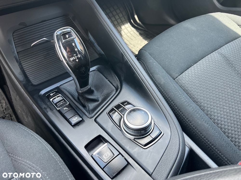 BMW X1 xDrive18d Business Edition - 12
