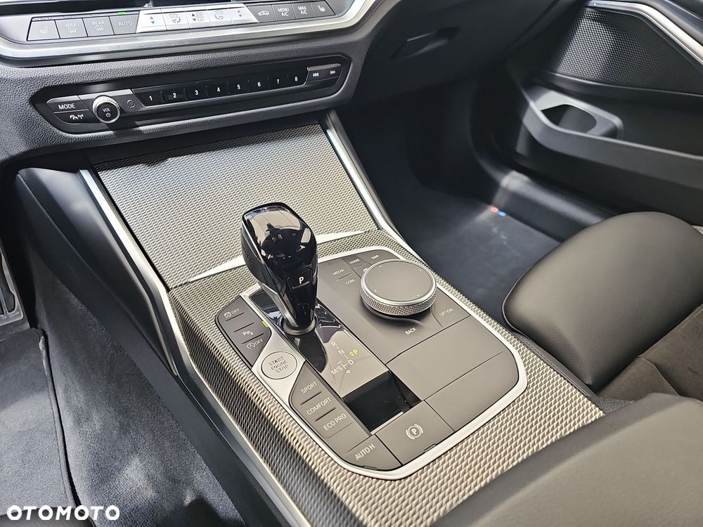 BMW Seria 3 - 27