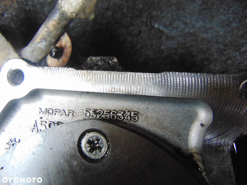 pompa oleju Opel Combo D 1,6 CDTI - 2