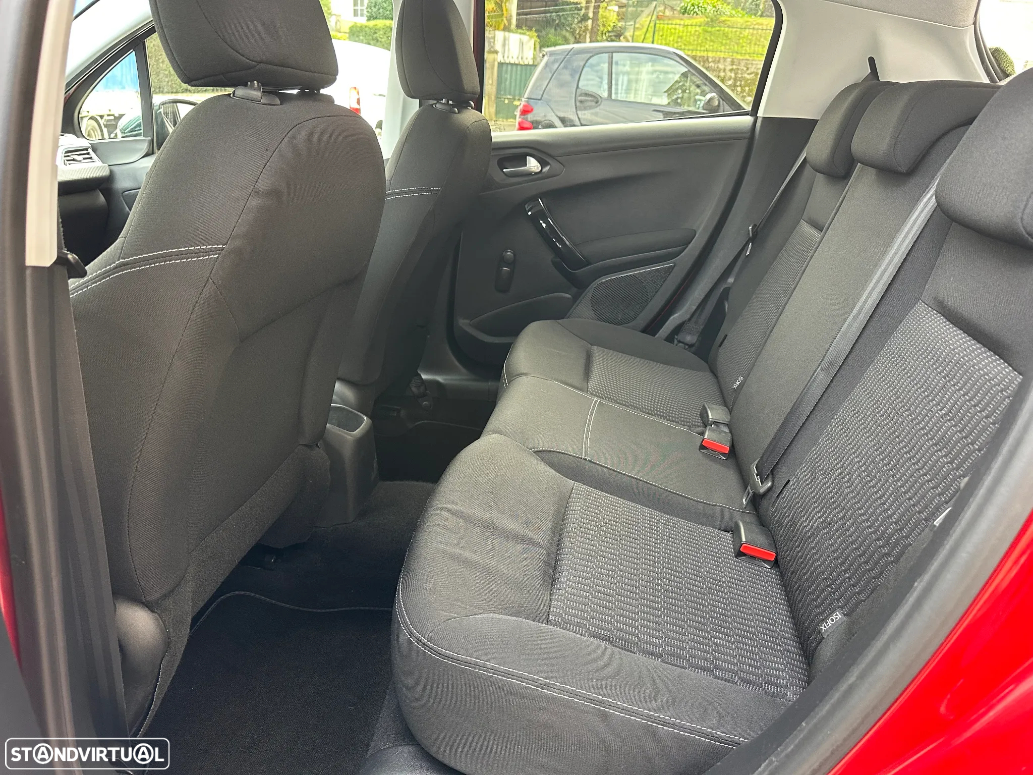 Peugeot 208 1.6 BlueHDi Style - 10