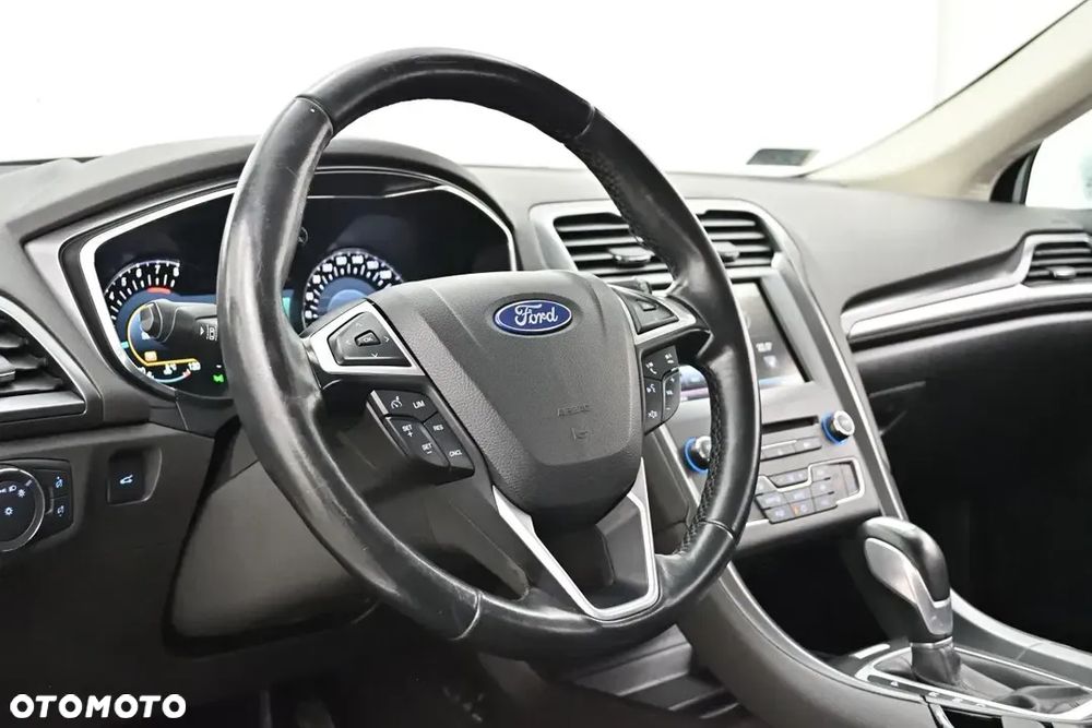 Ford Mondeo - 8